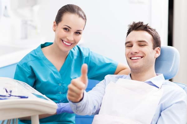 An Emergency Dentist Can Help Save Your Teeth